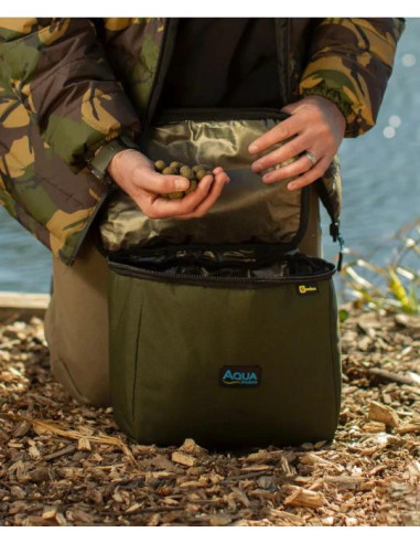 Aqua Malá chladící taška Roving Cool Bag Black Series