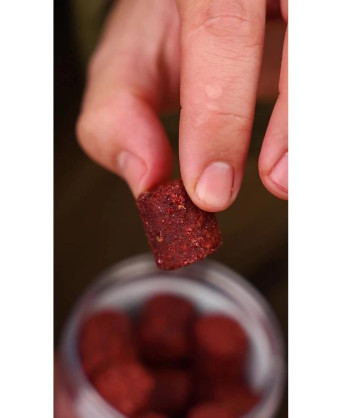 Nikl Chytací pelety Gigantica 250ml