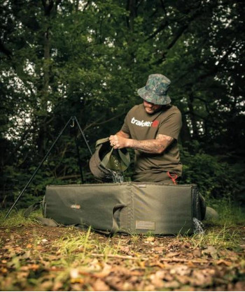 Trakker Podložka Sanctuary Deluxe Oval Crib