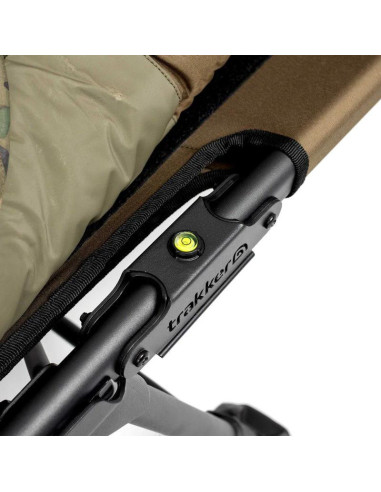 Trakker Lehátko RLX 8 Wide Camo Bed System
