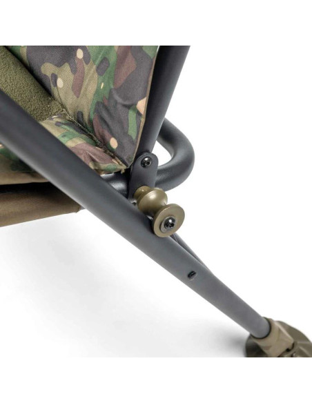 Trakker Křeslo komfortní s područkami Levelite Camo Longback Recliner