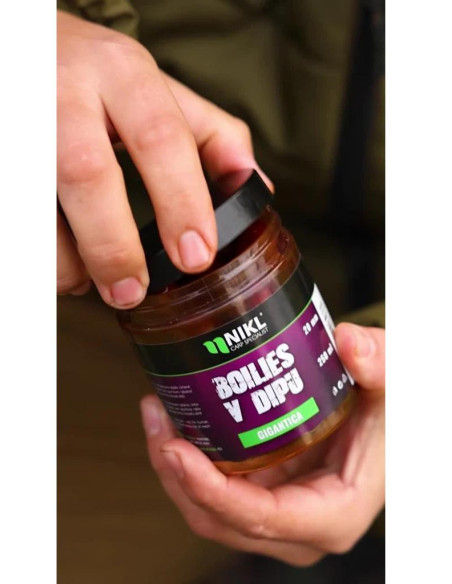 Nikl Boilies v dipu Gigantica 250ml