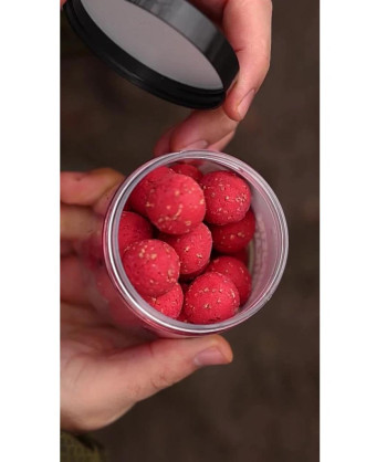 Nikl Rozpustné Criticals boilie Strawberry 250ml